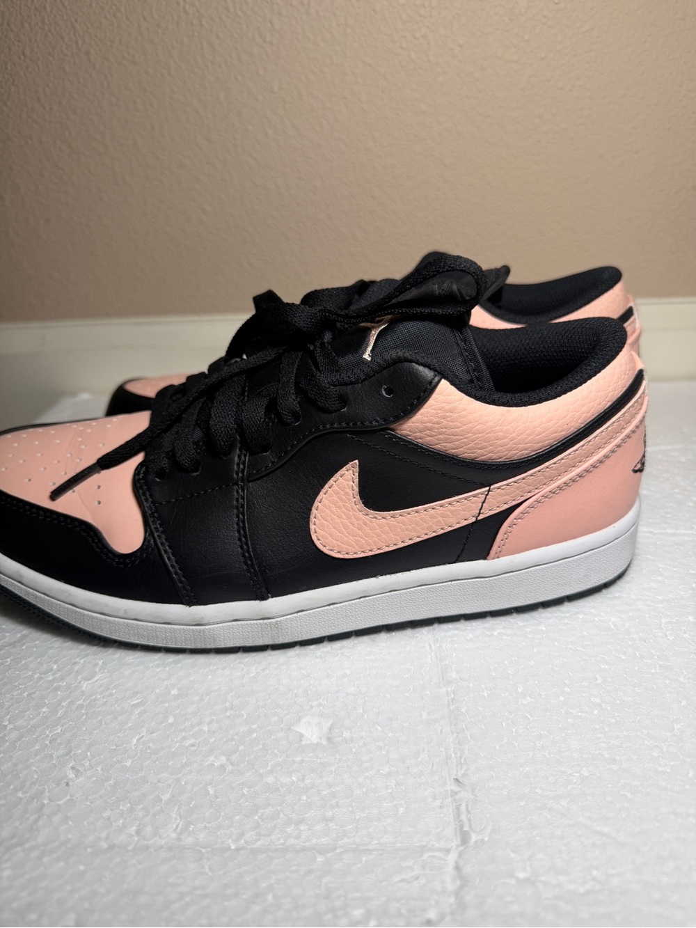 Nike Women's Low Top Sneakers in Black and Pink Peach
